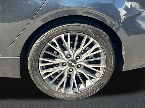 Used 2022 Kia Forte GT-Line w/ GT-Line Premium Package image 5