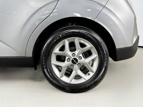 Used 2023 Kia Soul LX w/ LX Technology Package image 29