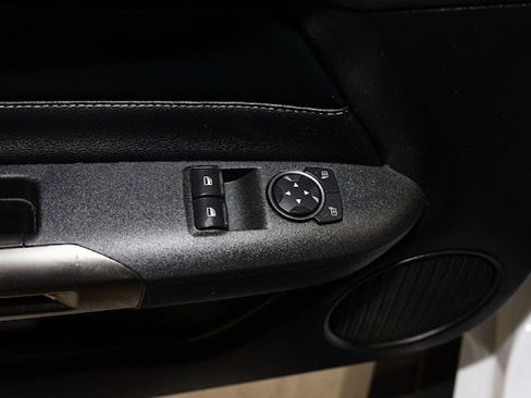 Used 2021 Ford Mustang Shelby GT500 w/ Carbon Fiber Track Pack image 26