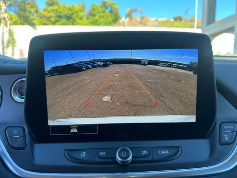 Used 2025 Chevrolet Blazer LT image 17