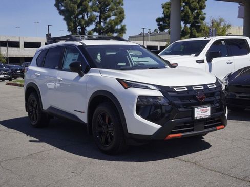 New 2026 Nissan Rogue SV AWD/4WD image 2