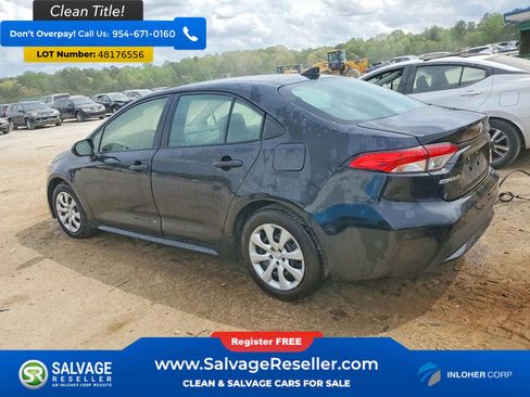Used 2021 Toyota Corolla LE image 3