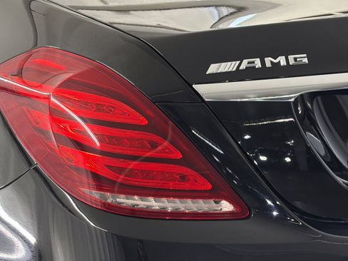 Used 2017 Mercedes-Benz S 550 Sedan image 12