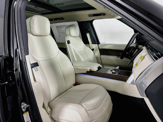 New 2027 Land Rover Range Rover Long Wheelbase SE AWD/4WD image 24
