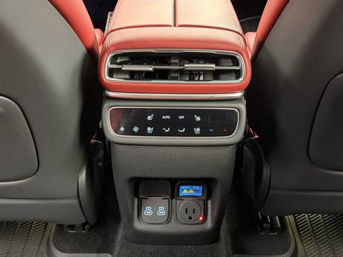 Used 2026 Genesis GV80 3.5T e-SC image 40