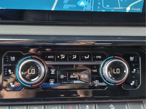 Used 2023 GMC Sierra 1500 AT4 w/ AT4 Premium Package image 19