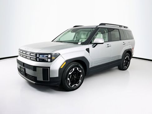 Used 2025 Hyundai Santa Fe SEL image 3