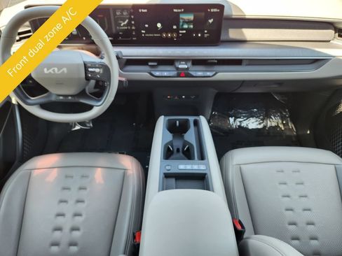 Certified 2024 Kia EV9 Wind AWD/4WD image 14