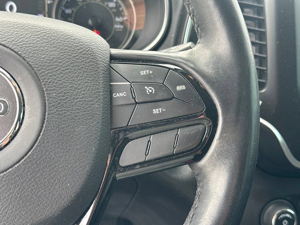 Used 2019 Jeep Cherokee Latitude Plus AWD/4WD image 20