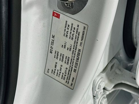 Used 2018 Tesla Model 3 Long Range RWD image 12