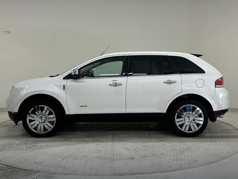 Used 2009 Lincoln MKX 2WD image 2