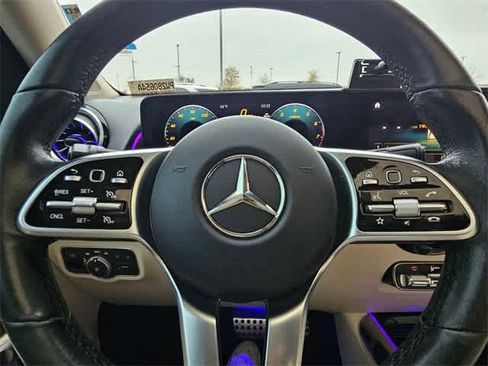 Used 2023 Mercedes-Benz GLB 250 GLB 250 image 25