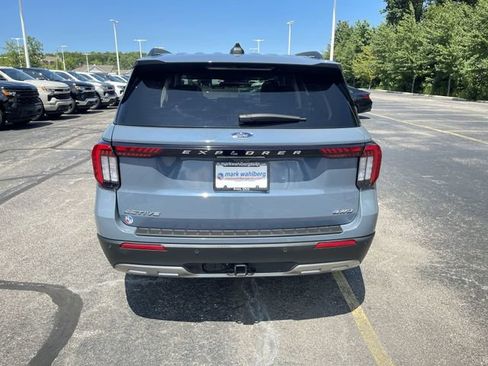Used 2025 Ford Explorer Active w/ Active Comfort Package AWD/4WD image 32