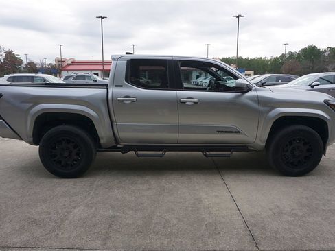 Used 2025 Toyota Tacoma SR5 image 23