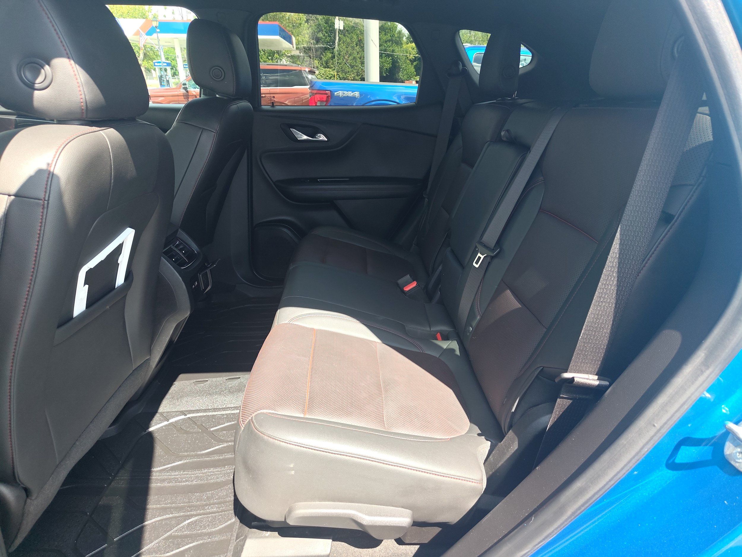 Used 2020 Chevrolet Blazer RS w/ LPO, Floor Liner Package FWD image 10