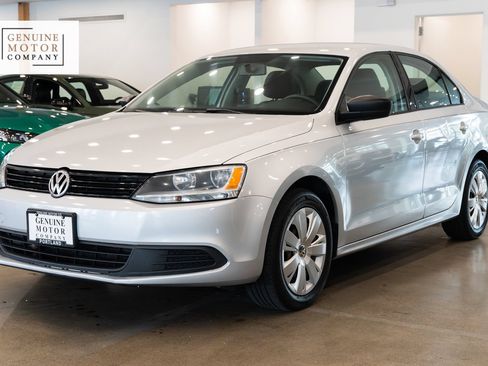 Used 2012 Volkswagen Jetta S FWD image 1
