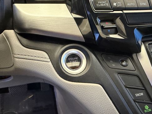 Used 2019 Honda Odyssey EX-L image 19