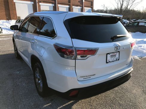 Used 2015 Toyota Highlander XLE image 6