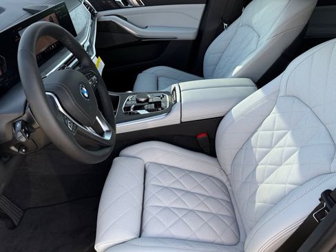 New 2026 BMW X5 xDrive50e image 10