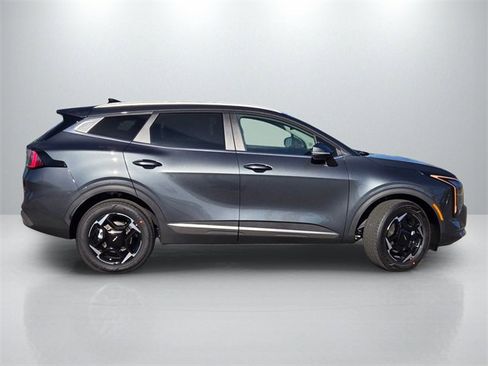 New 2026 Kia Sportage EX image 3
