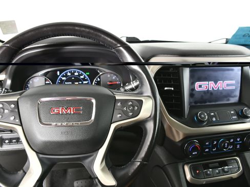 Used 2021 GMC Acadia Denali w/ Denali Ultimate Package AWD/4WD image 16