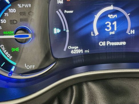 Used 2023 Chrysler Pacifica Touring-L FWD image 13
