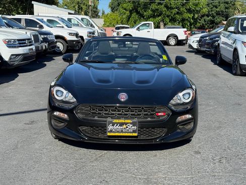 Used 2017 FIAT 124 Spider Classica RWD image 9