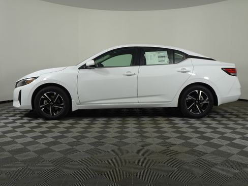 Used 2025 Nissan Sentra SV w/ All-Weather Package image 14