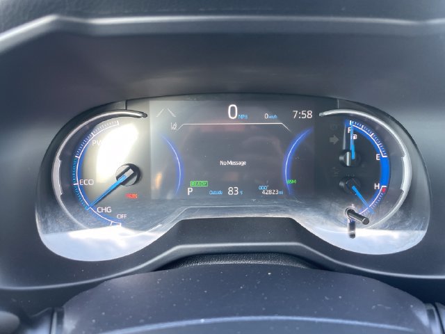 Certified 2025 Toyota RAV4 XLE AWD/4WD image 9