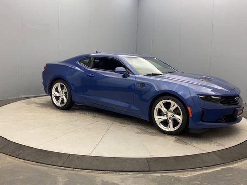 Used 2023 Chevrolet Camaro LT RWD image 7