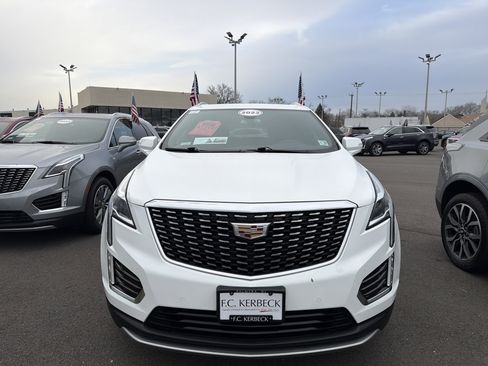 Used 2022 Cadillac XT5 Premium Luxury image 3