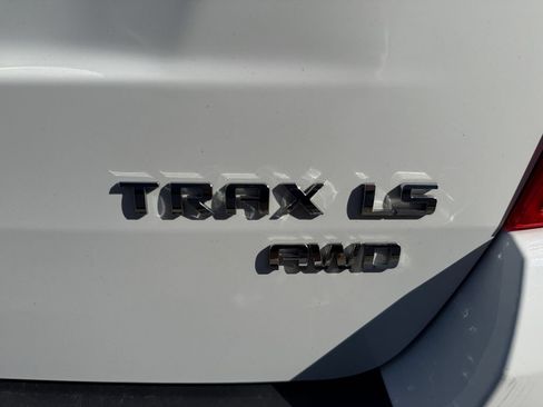 Used 2016 Chevrolet Trax LS AWD/4WD image 42
