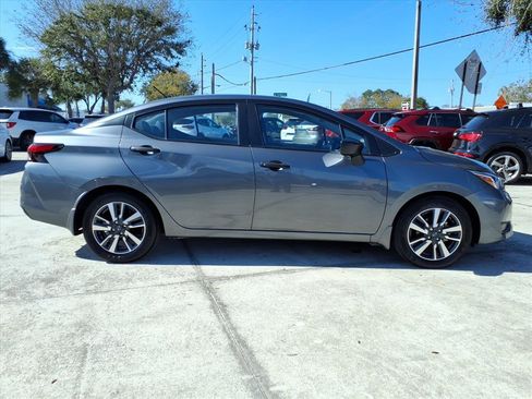 Used 2024 Nissan Versa S w/ S Plus Package image 8