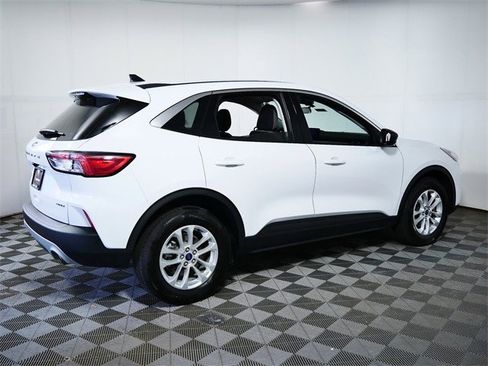 Certified 2022 Ford Escape SE w/ Cold Weather Package image 8