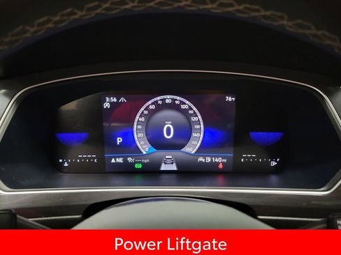 Used 2024 Volkswagen Tiguan SE AWD/4WD image 15