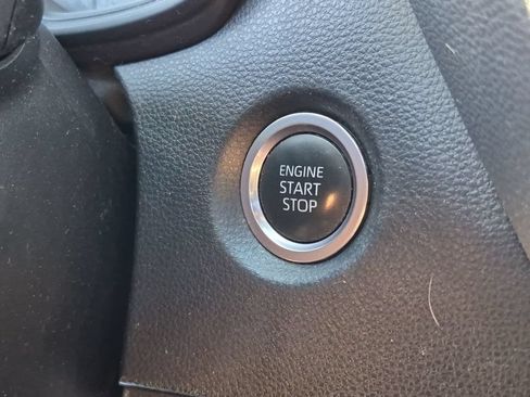 Used 2021 Toyota Corolla SE w/ SE Premium Package FWD image 17