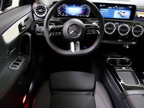 New 2025 Mercedes-Benz CLA 250 4MATIC image 3