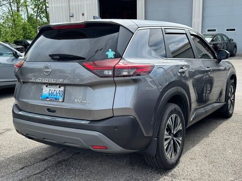 Used 2023 Nissan Rogue SV AWD/4WD image 7