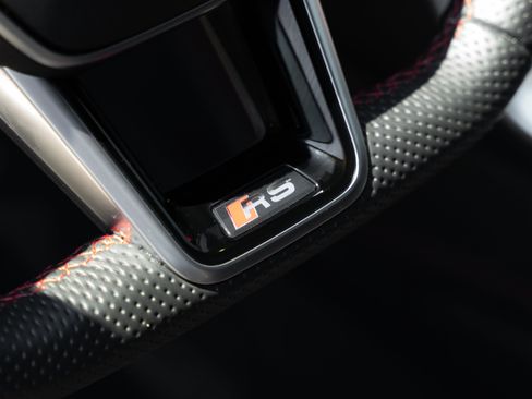Certified 2025 Audi RS 6 performance AWD/4WD image 14