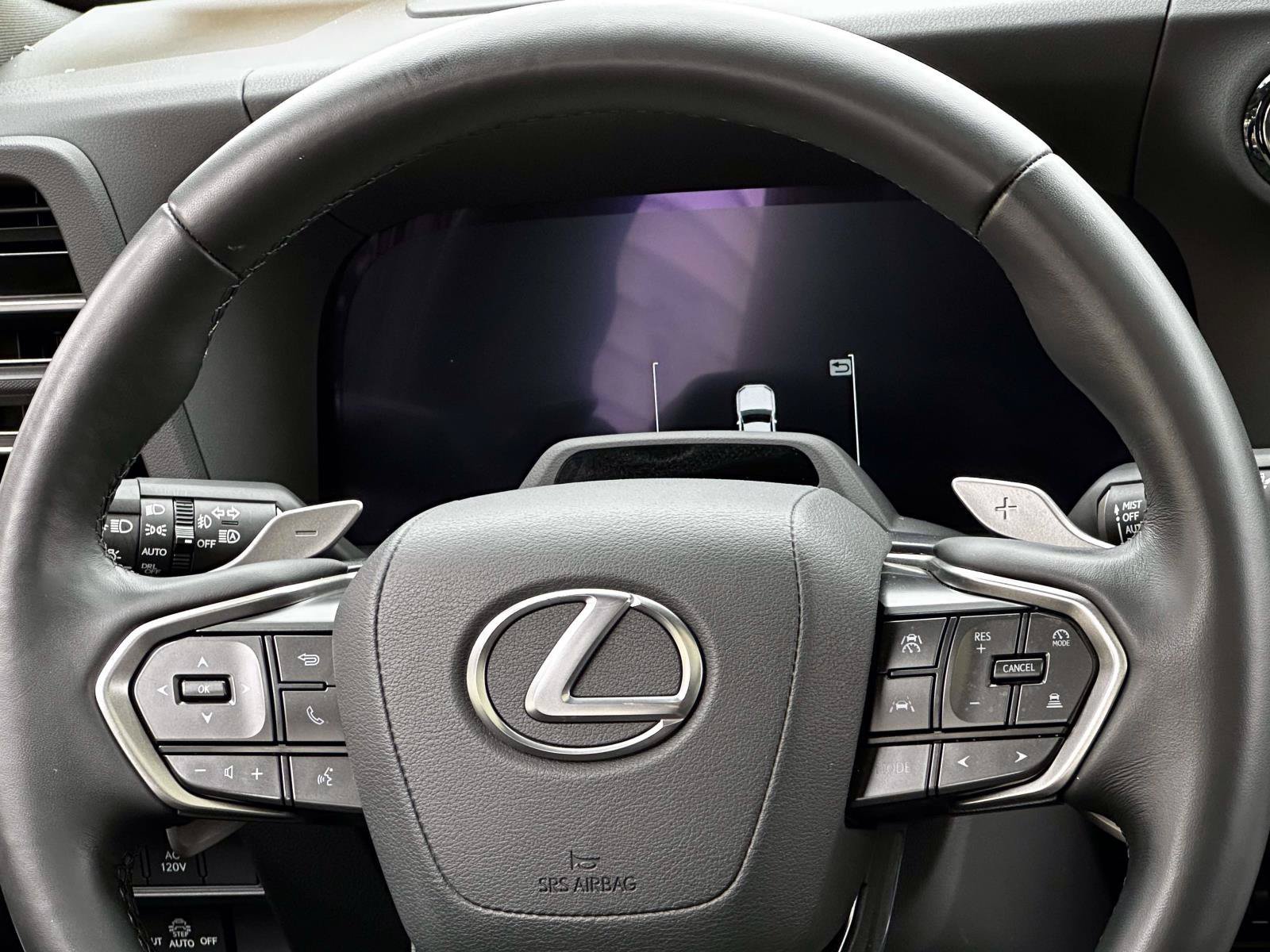 Used 2025 Lexus GX 550 w/ Accessory Package (2T) AWD/4WD image 22