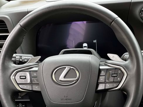 Used 2025 Lexus GX 550 w/ Accessory Package (2T) AWD/4WD image 22