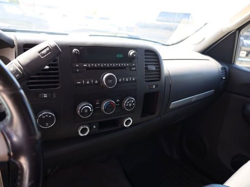 Used 2009 GMC Sierra 2500 SLT AWD/4WD image 15