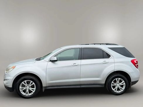 Used 2017 Chevrolet Equinox LT w/ Convenience Package AWD/4WD image 4
