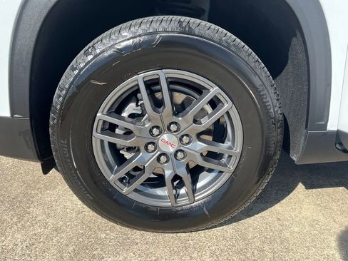 Used 2025 GMC Acadia Elevation image 33