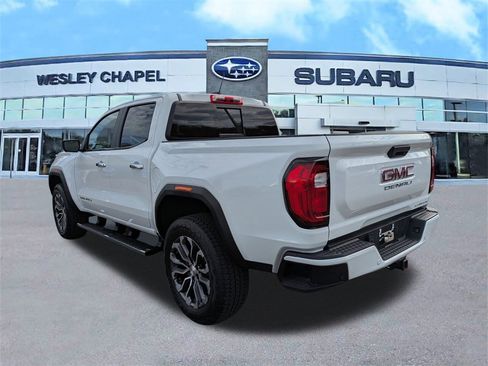 Used 2024 GMC Canyon Denali image 7