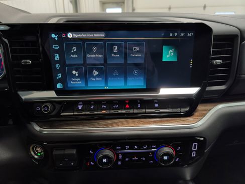 Used 2025 Chevrolet Silverado 2500 LT image 10