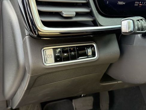 Used 2025 Buick Envision Preferred image 18