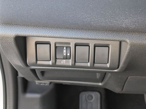 Used 2025 Subaru Outback AWD/4WD image 19