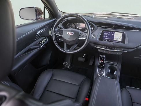 Used 2022 Cadillac XT4 Premium Luxury w/ Technology Package FWD image 30