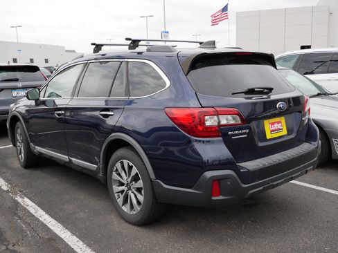 Used 2018 Subaru Outback 2.5i Touring image 5